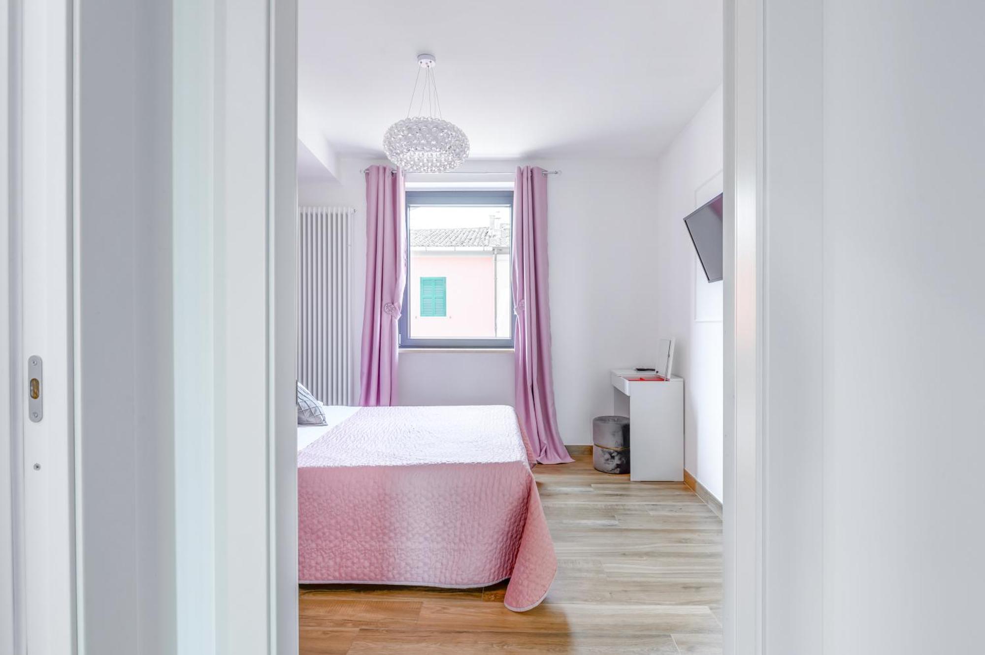 Casa Vacanze Maddalena - Palazzetto Sul Lago - Diamante Rosa 마르타 외부 사진