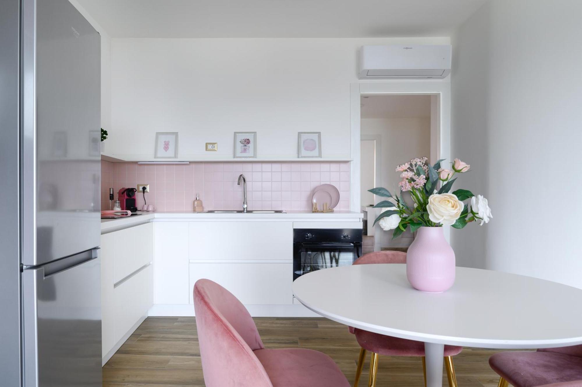 Casa Vacanze Maddalena - Palazzetto Sul Lago - Diamante Rosa 마르타 외부 사진