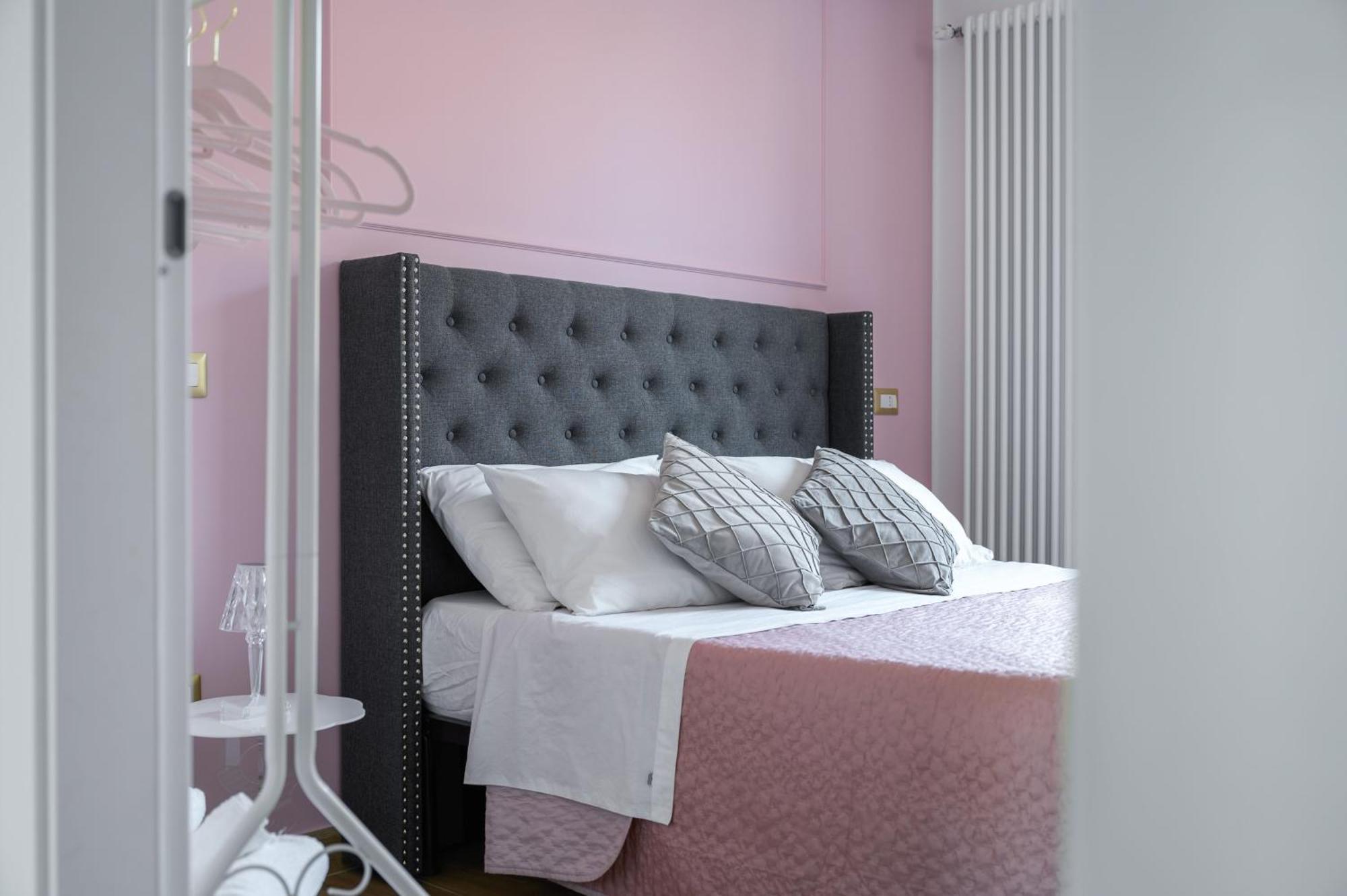 Casa Vacanze Maddalena - Palazzetto Sul Lago - Diamante Rosa 마르타 외부 사진