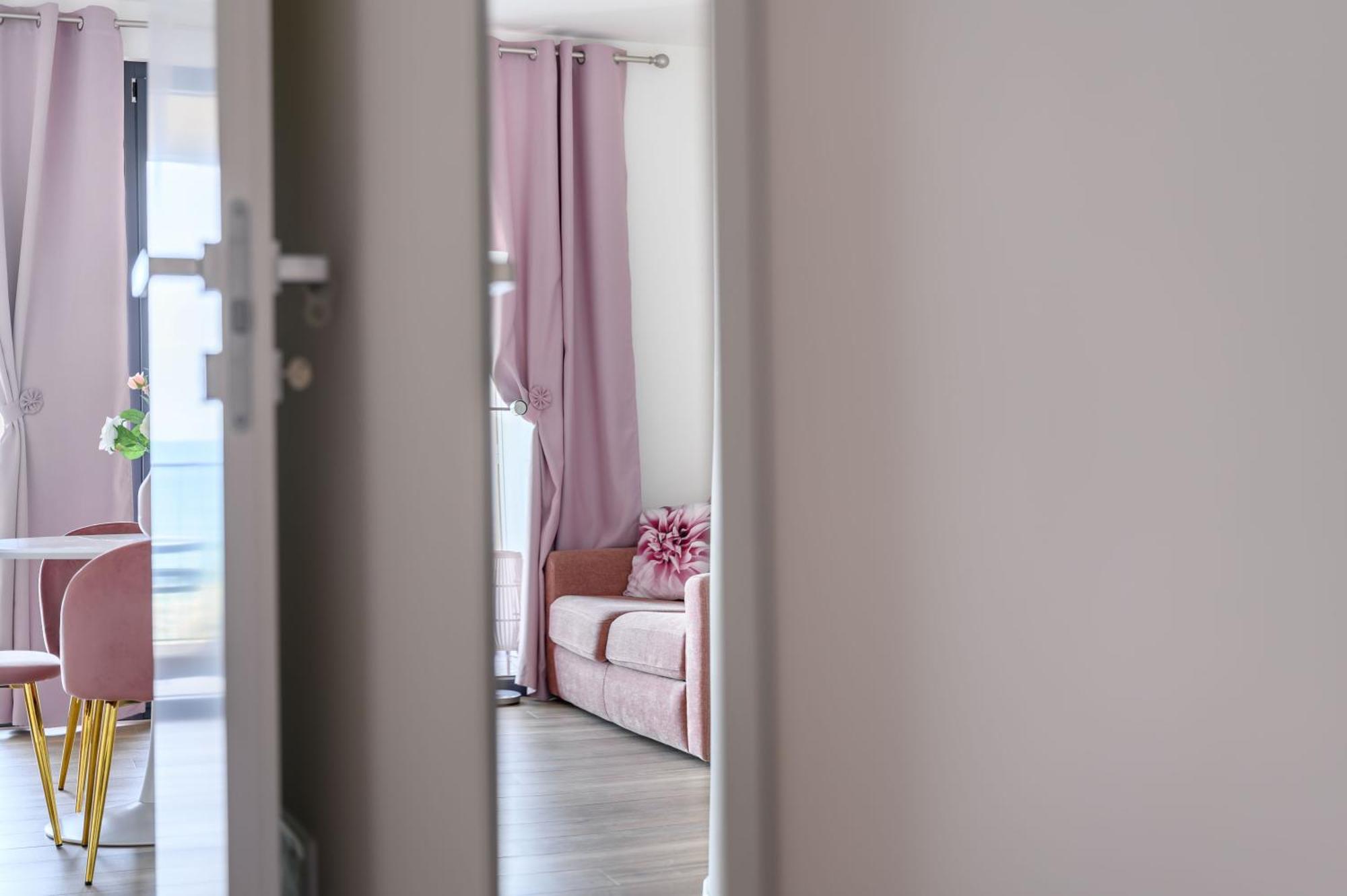 Casa Vacanze Maddalena - Palazzetto Sul Lago - Diamante Rosa 마르타 외부 사진